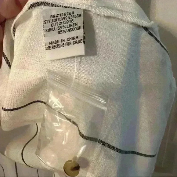 Velvet Heart Women’s White Black Stripe Linen Blend Button Down Shirt Medium - Picture 4 of 6